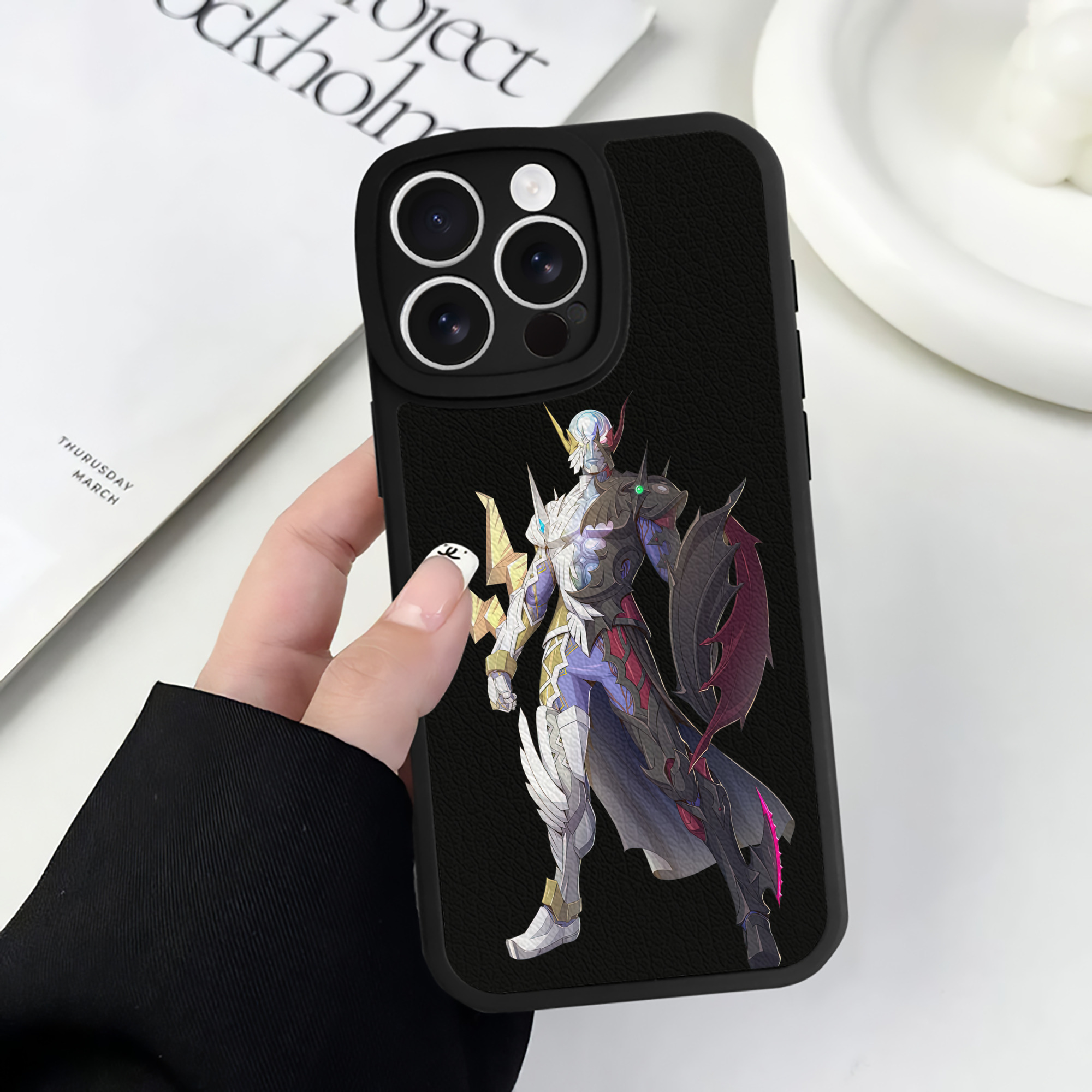 （画像用） ウルトラマン Ultraman 【iPhone 16シリーズ対応】シリコンスマホケース（レザー調） 材質：シリコン